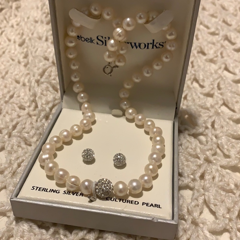 NWOT Belk pearls and sterling silver studs